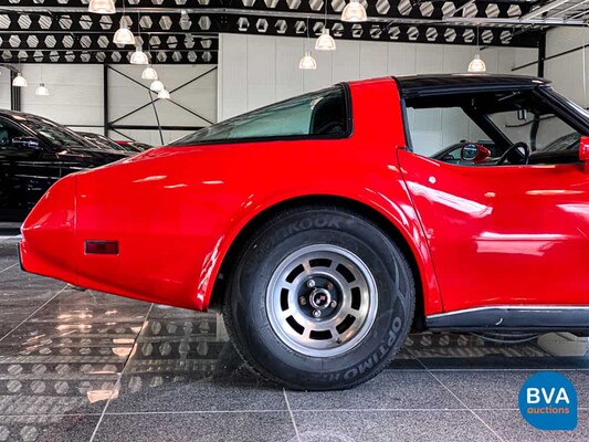 Chevrolet Corvette C3 Targa L82 4 speed.