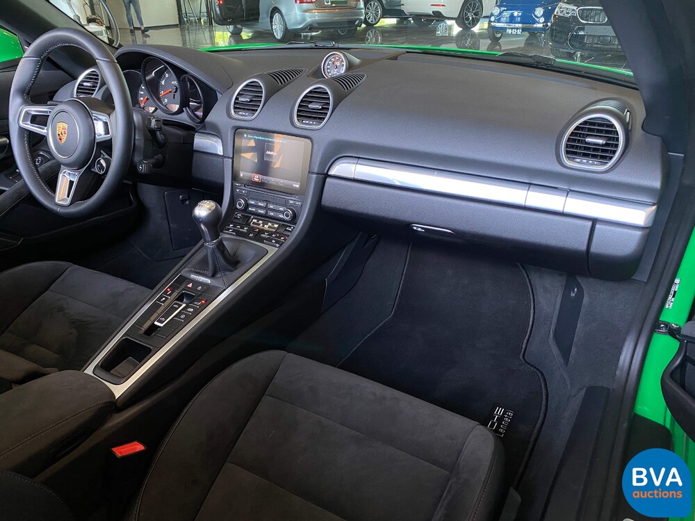 Porsche 718 Boxster GTS4.0 400 PS 2020 -GARANTIE-.