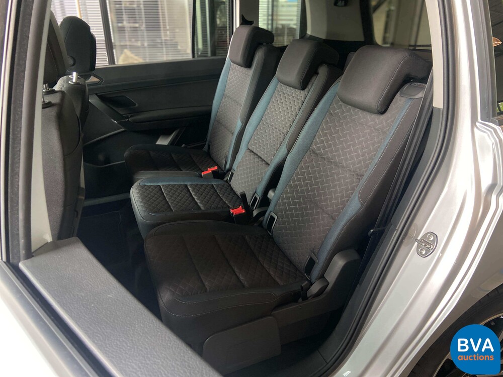 Volkswagen Touran 1.5 TSI Highline Business R 7Personen 150PS 2019 -GARANTIE-, J-504-LS.