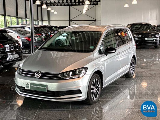 Volkswagen Touran 1.5 TSI Highline Business R 7persons 150hp 2019 -WARRANTY-, J-504-LS.