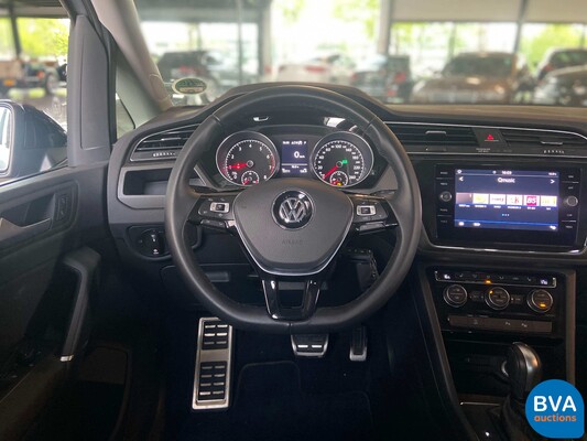 Volkswagen Touran 1.5 TSI Highline Business R 7Personen 150PS 2019 -GARANTIE-, J-504-LS.