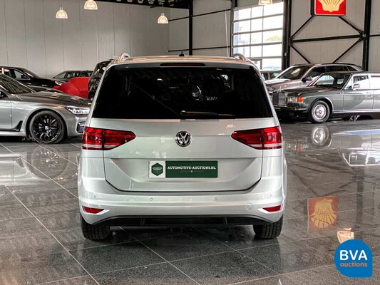 Volkswagen Touran 1.5 TSI Highline Business R 7persons 150hp 2019 -WARRANTY-, J-504-LS.