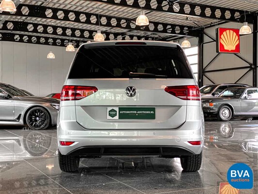 Volkswagen Touran 1.5 TSI Highline Business R 7persons 150hp 2019 -WARRANTY-, J-504-LS.