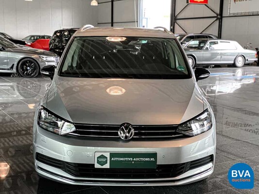 Volkswagen Touran 1.5 TSI Highline Business R 7persons 150hp 2019 -WARRANTY-, J-504-LS.