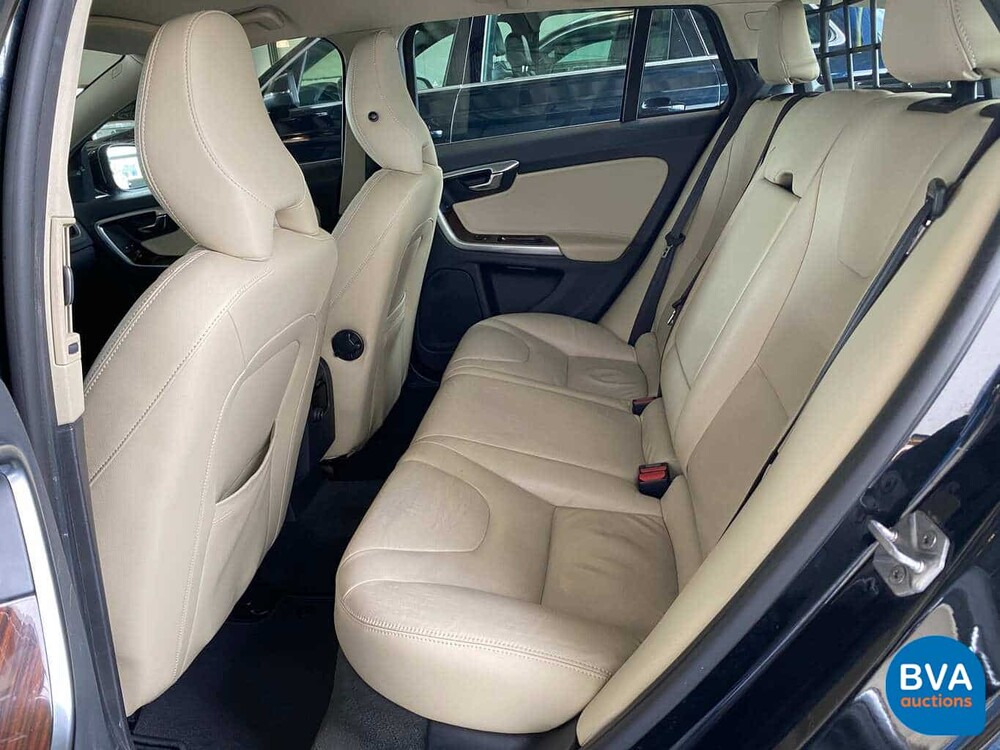 Volvo V60 2.4 D6 AWD Plug-in Hybrid Summum 285 PS 2014, NF-726-V.