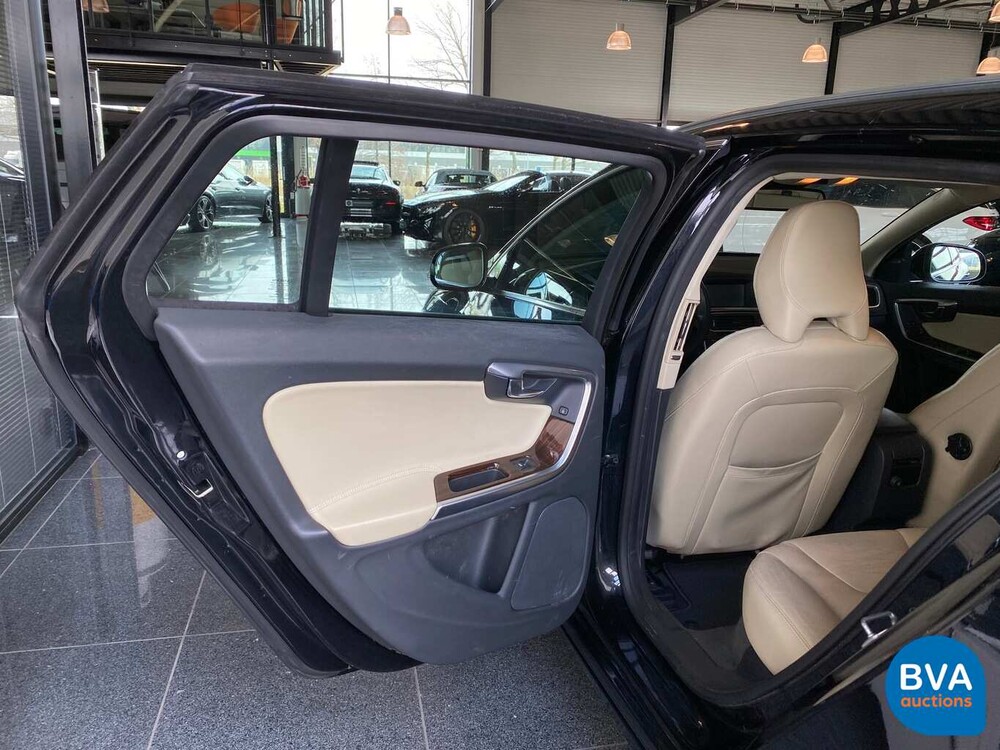 Volvo V60 2.4 D6 AWD Plug-in Hybrid Summum 285 PS 2014, NF-726-V.