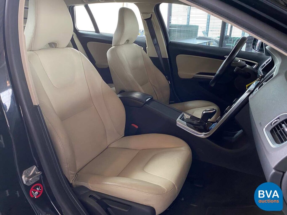 Volvo V60 2.4 D6 AWD Plug-in Hybrid Summum 285 PS 2014, NF-726-V.