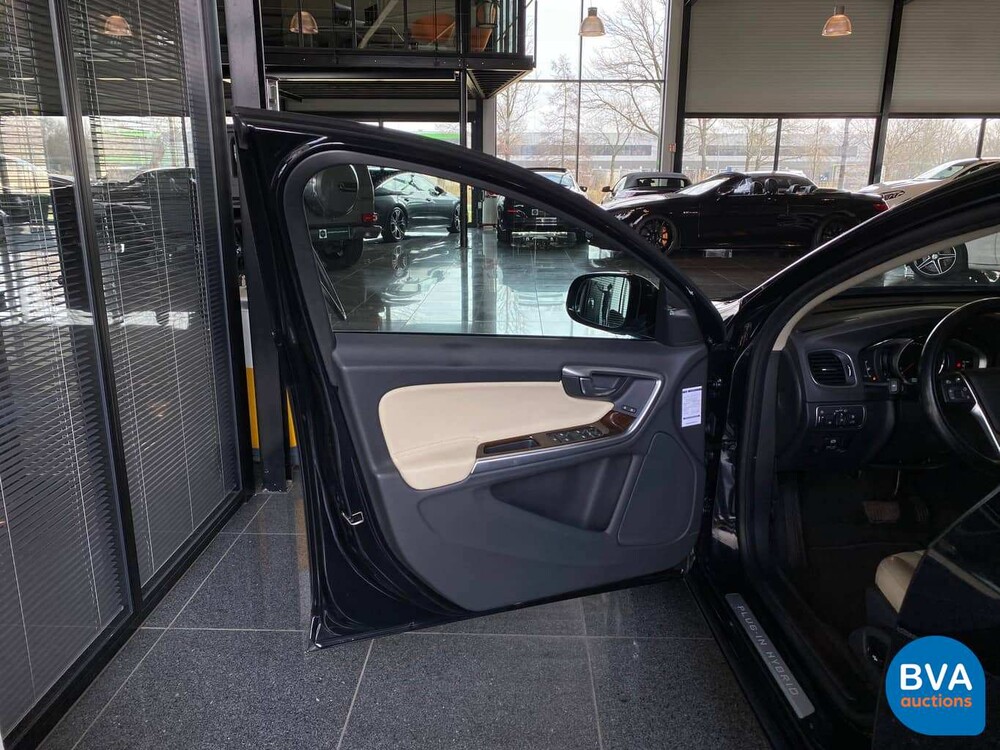 Volvo V60 2.4 D6 AWD Plug-in Hybrid Summum 285 PS 2014, NF-726-V.