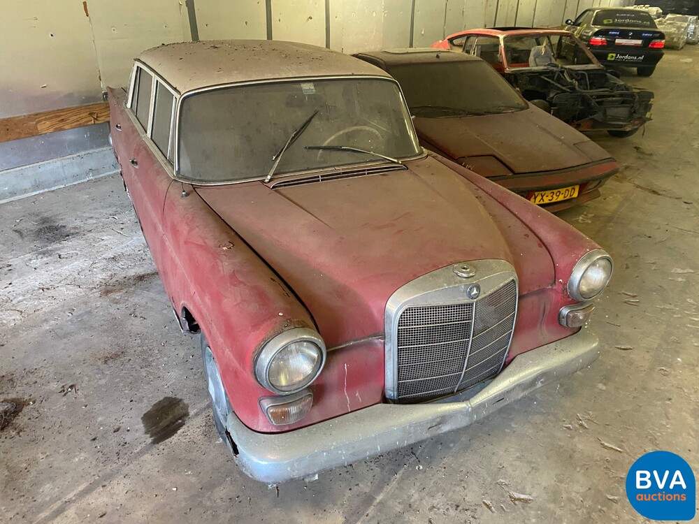 Mercedes-Benz Heckfloss W110 200D Schuurvondst Barnfind 1965