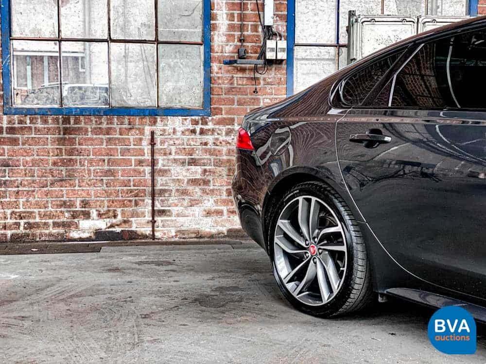Jaguar XF 2.0d Portfolio 180hp R-Sport 2018 Org-NL WARRANTY, TJ-725-S.