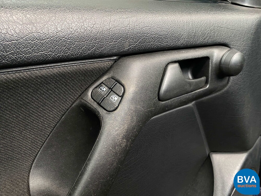 Volkswagen Golf 1.8 Cabriolet -Original Dutch- 1997, PX-ZB-77.