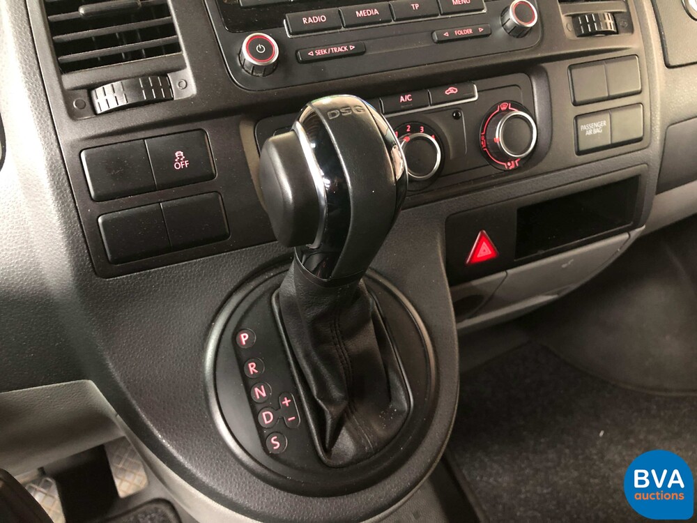 Volkswagen Transporter Wheelchair 2.0 TDI Double Cab 140hp T5 L2H1 DSG 2013, VD-977-V.