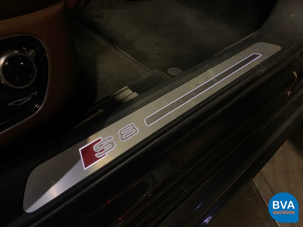 Audi S8 PLUS 4.0 TFSI plus Quattro 605pk 2016 Ceramic Facelift.