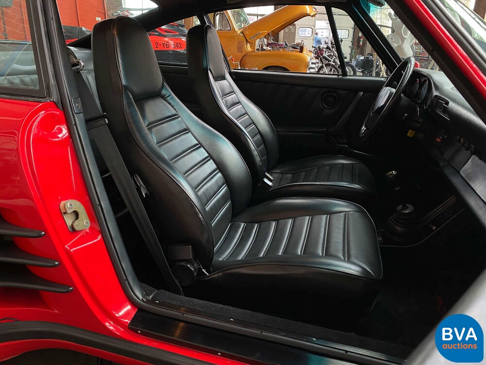 Porsche 911 3.3 Turbo Coupe 930 301PK, G-065-BZ.