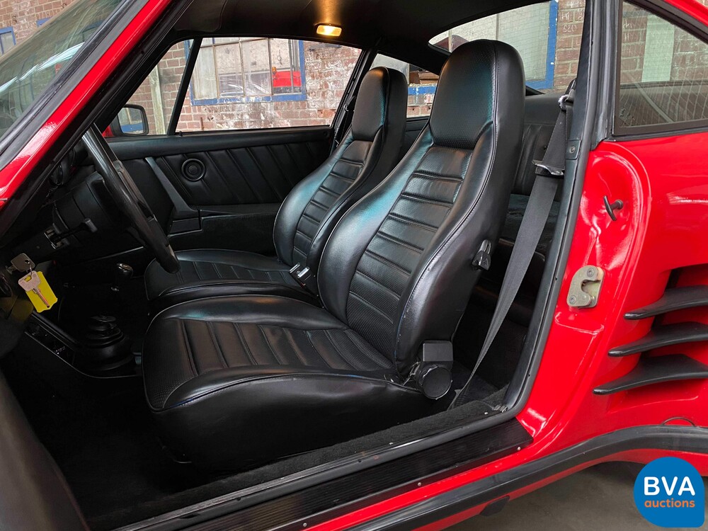 Porsche 911 3.3 Turbo Coupe 930 301PK, G-065-BZ.