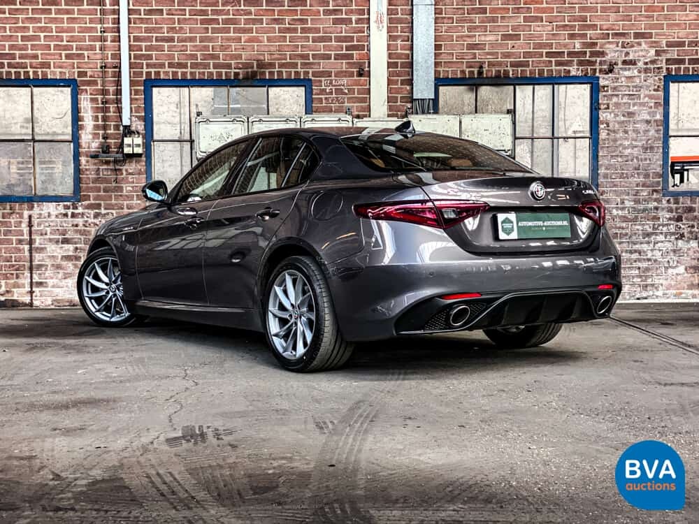 Alfa Romeo Giulia VELOCE 2.2 AWD 2017 209hp ORG-NL, NS-867-T.
