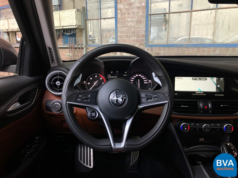 Alfa Romeo Giulia VELOCE 2.2 AWD 2017 209hp ORG-NL, NS-867-T.