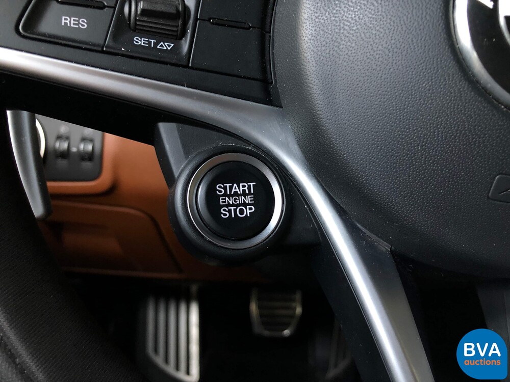 Alfa Romeo Giulia VELOCE 2.2 AWD 2017 209hp ORG-NL, NS-867-T.