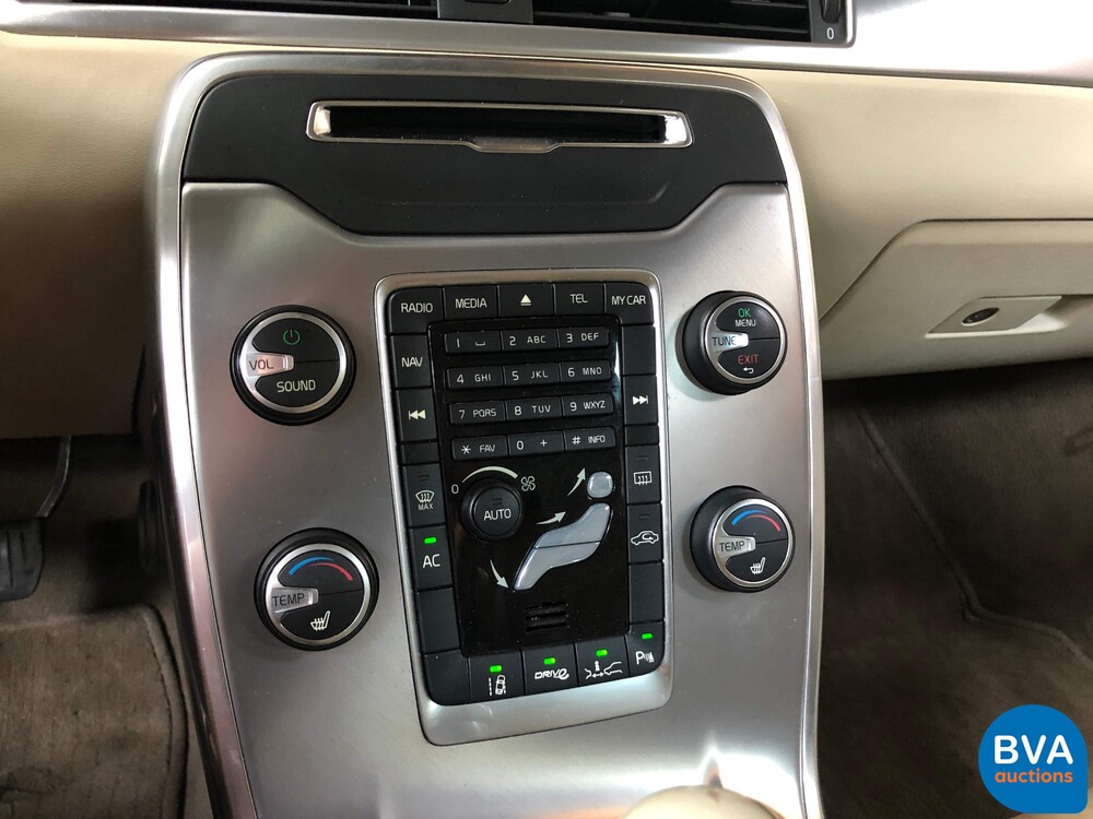 Volvo XC70 D3 Limited Edition 163hp -Org. NL- 2011, 28-SVG-8.