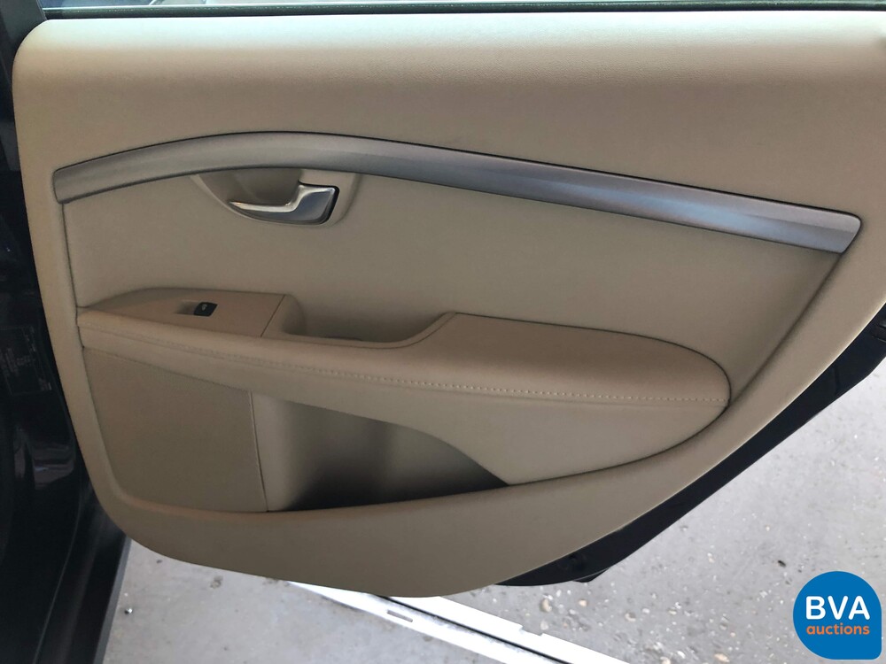 Volvo XC70 D3 Limited Edition 163hp -Org. NL- 2011, 28-SVG-8.