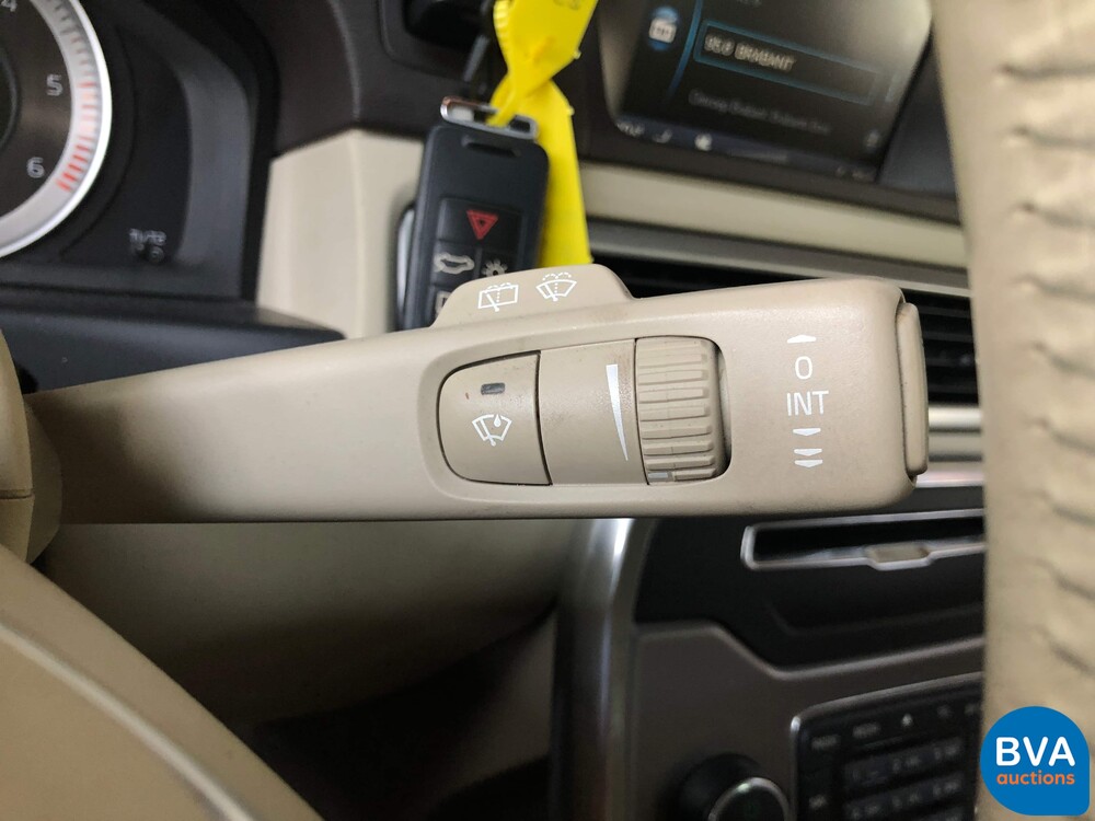 Volvo XC70 D3 Limited Edition 163hp -Org. NL- 2011, 28-SVG-8.