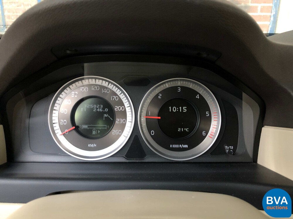 Volvo XC70 D3 Limited Edition 163hp -Org. NL- 2011, 28-SVG-8.