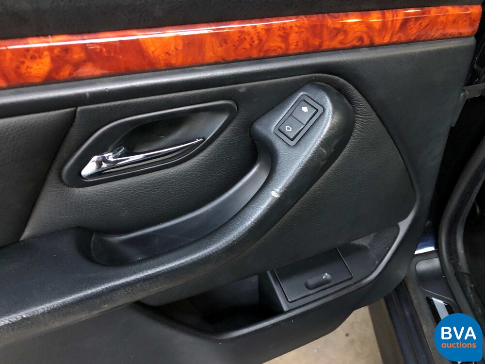 BMW Alpina B10 4.6 V8 347PK Sedan E39 1999 -Youngtimer-.