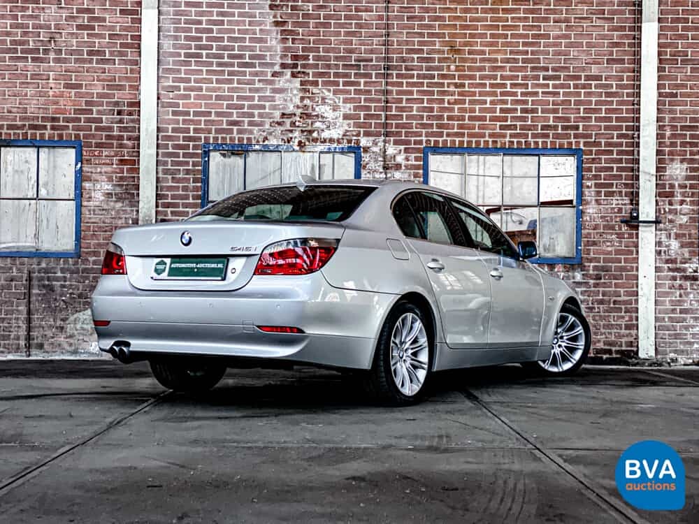 BMW 545i Saloon 4.4 V8 333pk -ORG NL- 5-Series E60 2004, 29-NT-NB.