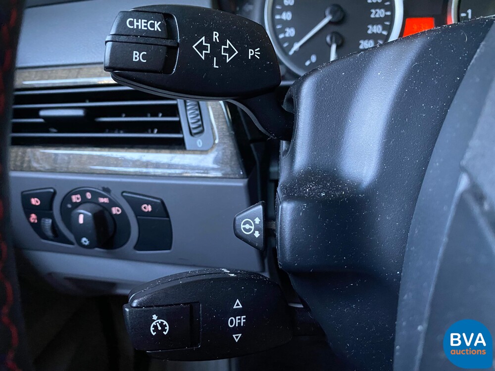 BMW 545i Saloon 4.4 V8 333pk -ORG NL- 5-Series E60 2004, 29-NT-NB.