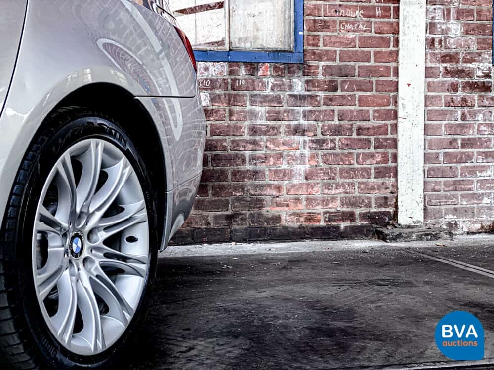 BMW 545i Saloon 4.4 V8 333pk -ORG NL- 5-Series E60 2004, 29-NT-NB.