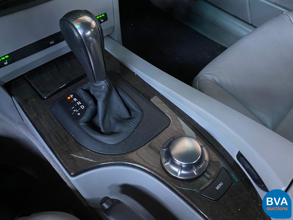 BMW 545i Saloon 4.4 V8 333pk -ORG NL- 5-Series E60 2004, 29-NT-NB.