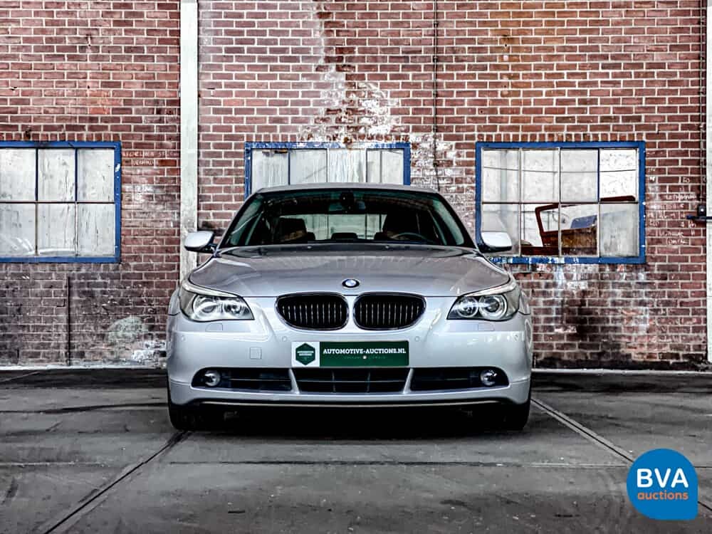 BMW 545i Saloon 4.4 V8 333pk -ORG NL- 5-Series E60 2004, 29-NT-NB.