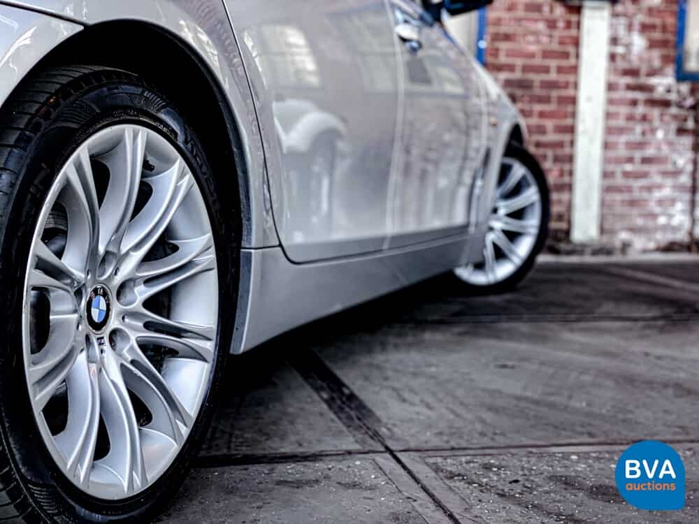 BMW 545i Saloon 4.4 V8 333pk -ORG NL- 5-Series E60 2004, 29-NT-NB.