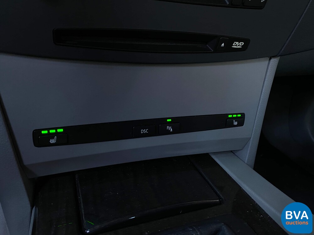 BMW 545i Saloon 4.4 V8 333pk -ORG NL- 5-Series E60 2004, 29-NT-NB.