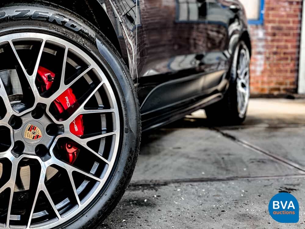Porsche Macan GTS V6 Bi-Turbo 360hp 2016 Facelift, L-748-DB.