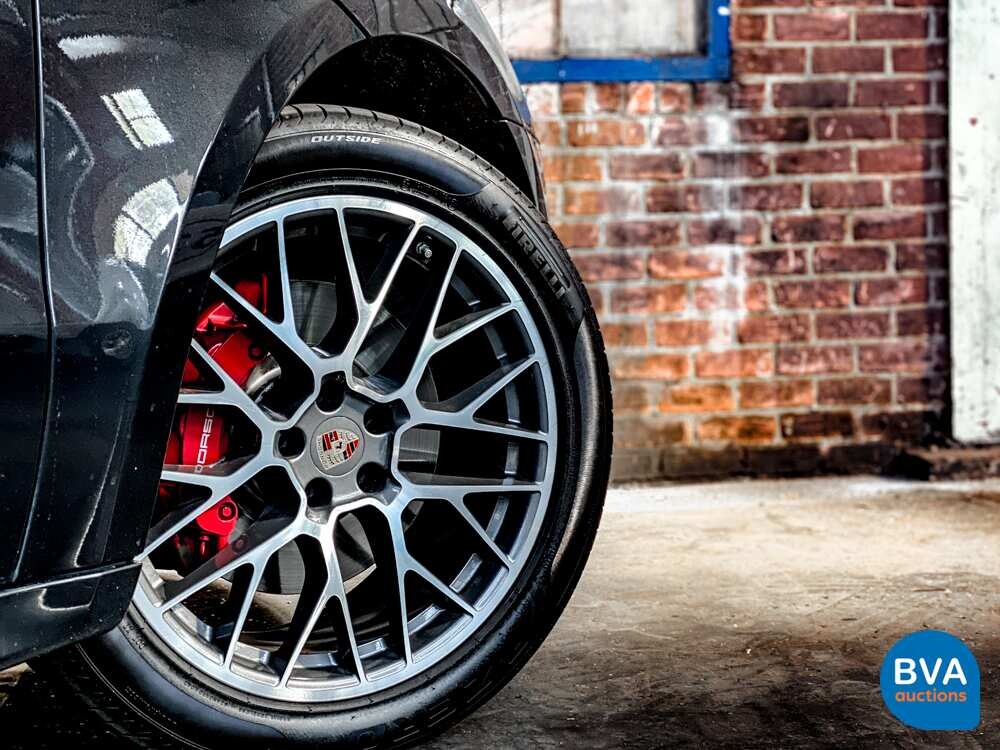 Porsche Macan GTS V6 Bi-Turbo 360hp 2016 Facelift, L-748-DB.