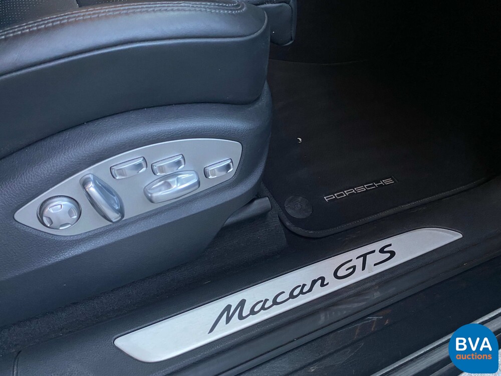 Porsche Macan GTS V6 Bi-Turbo 360hp 2016 Facelift, L-748-DB.