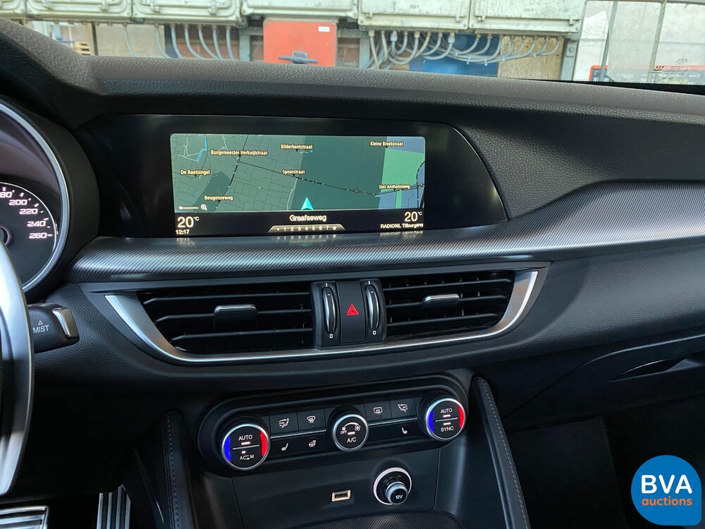 Alfa Romeo Stelvio 2.0T Q4 280hp AWD 2018, XK-318-N.