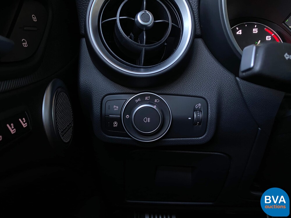 Alfa Romeo Stelvio 2.0T Q4 280hp AWD 2018, XK-318-N.