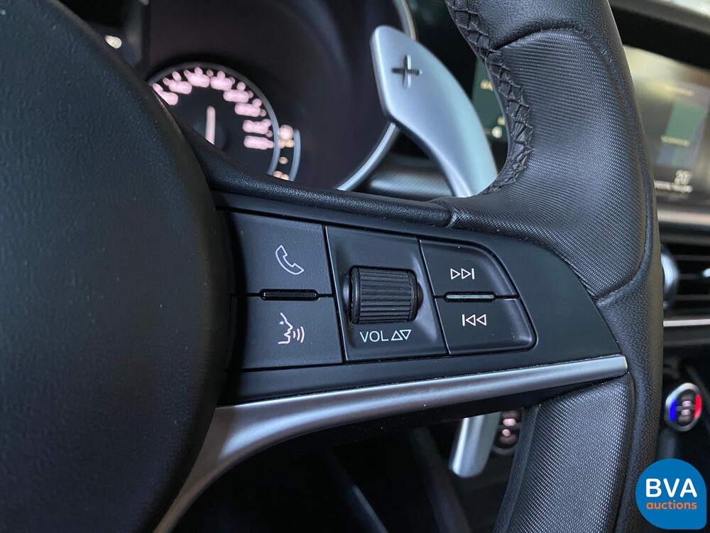 Alfa Romeo Stelvio 2.0T Q4 280hp AWD 2018, XK-318-N.