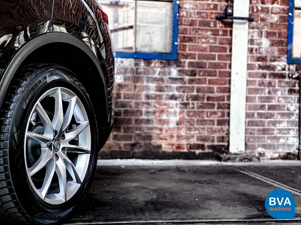 Alfa Romeo Stelvio 2.0T Q4 280hp AWD 2018, XK-318-N.