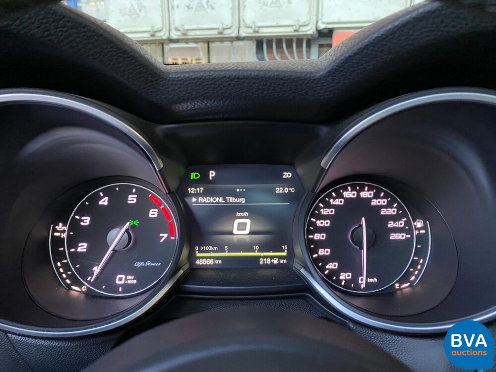 Alfa Romeo Stelvio 2.0T Q4 280hp AWD 2018, XK-318-N.