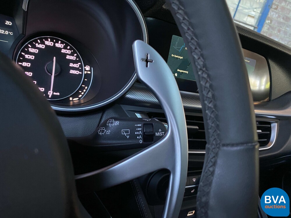 Alfa Romeo Stelvio 2.0T Q4 280hp AWD 2018, XK-318-N.