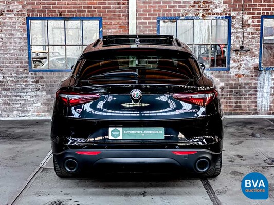 Alfa Romeo Stelvio 2.0T Q4 280hp AWD 2018, XK-318-N.