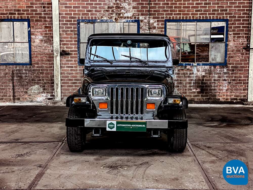 Jeep Wrangler 4.0i Laredo Wagon 4WD 178hp 1992 -Org. NL-, VS-49-JR.