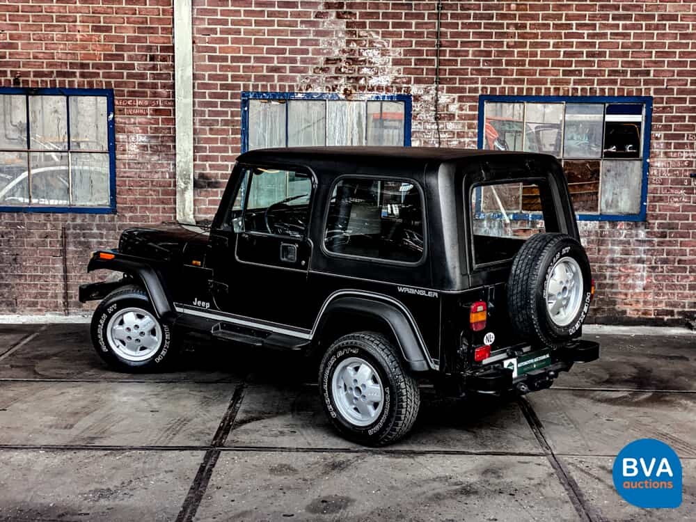 Jeep Wrangler 4.0i Laredo Wagon 4WD 178hp 1992 -Org. NL-, VS-49-JR.