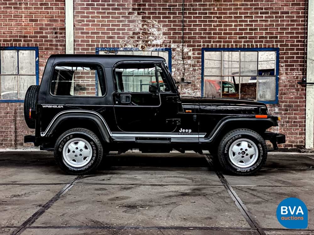 Jeep Wrangler 4.0i Laredo Wagon 4WD 178hp 1992 -Org. NL-, VS-49-JR.