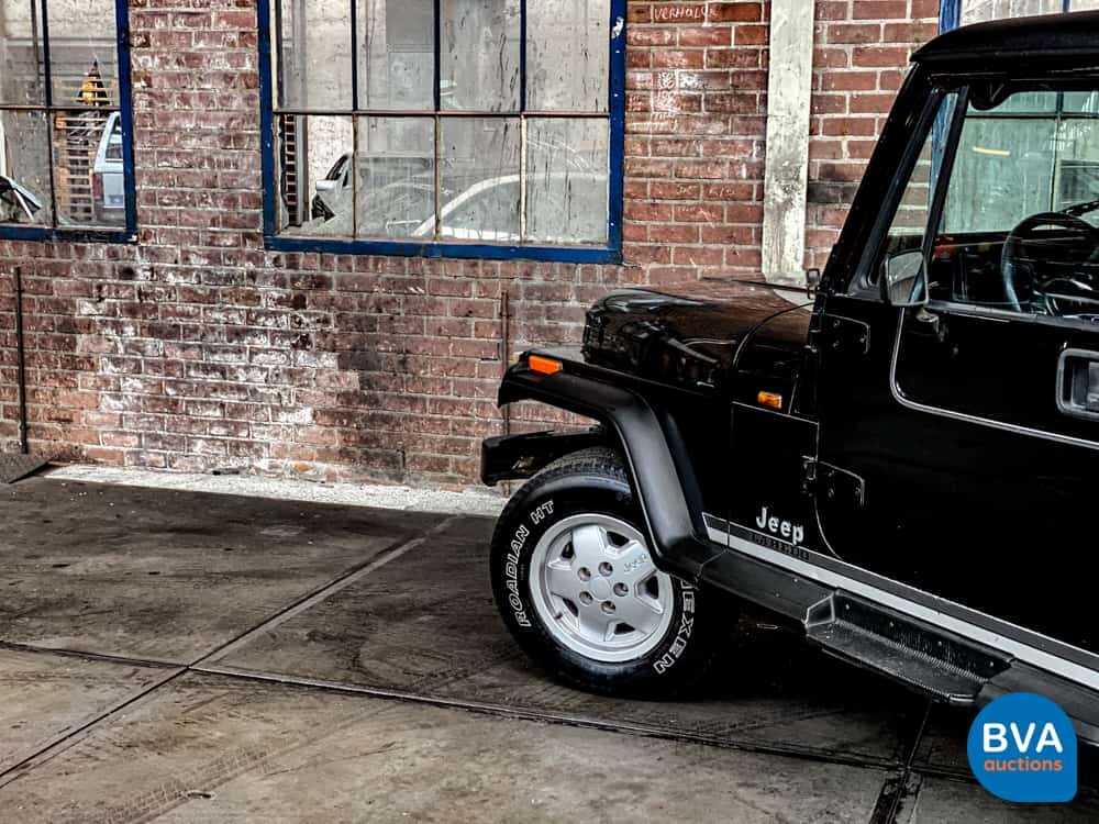 Jeep Wrangler 4.0i Laredo Wagon 4WD 178hp 1992 -Org. NL-, VS-49-JR.