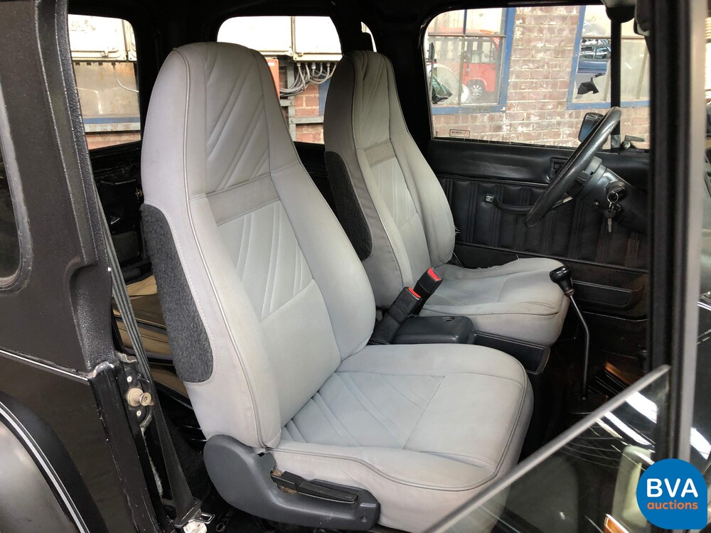 Jeep Wrangler 4.0i Laredo Wagon 4WD 178hp 1992 -Org. NL-, VS-49-JR.