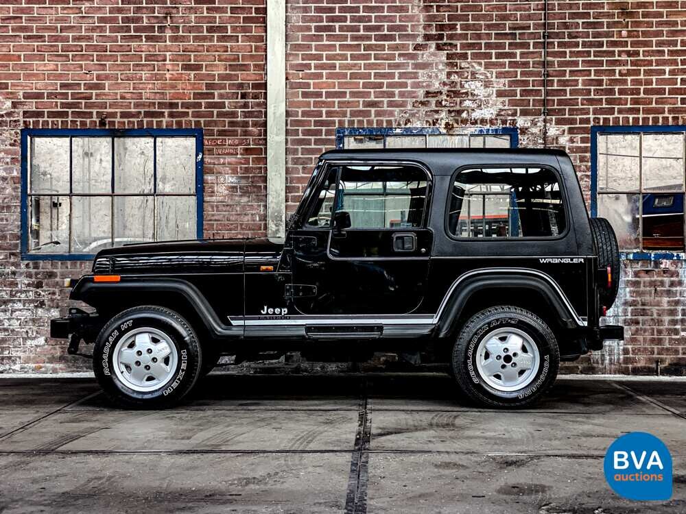 Jeep Wrangler 4.0i Laredo Wagon 4WD 178hp 1992 -Org. NL-, VS-49-JR.